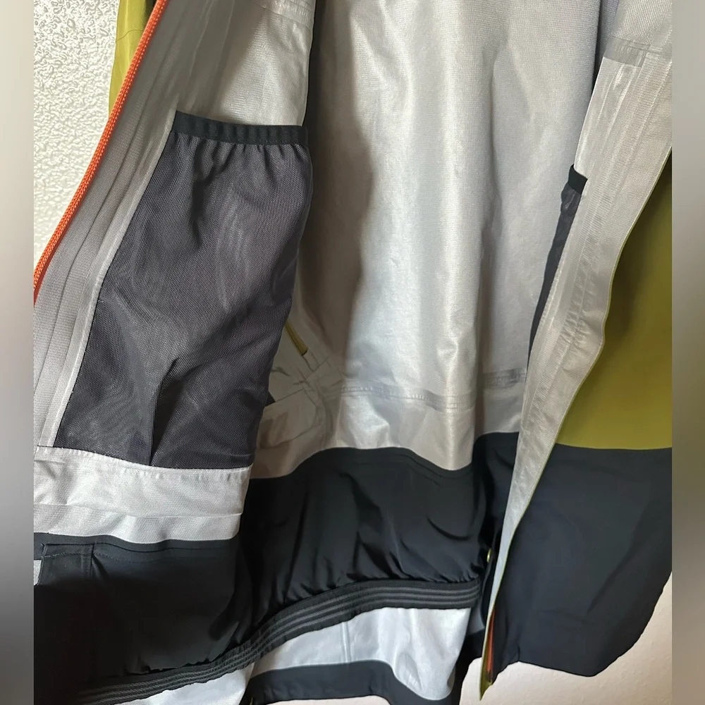 Marmot Gortex Ski Jacket - Picture 6 of 12